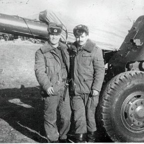 Фотография "Я (слева), и Сашка Рачковский. ТВАККОКЗУ. Тбилиси 1989год"
