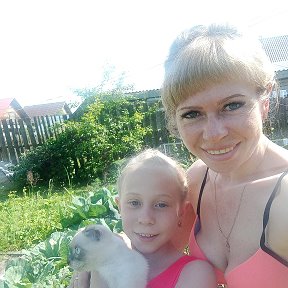 Фотография "Веселые огородники 🌞🐱👩‍👧"