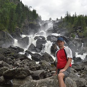 Фотография "Автотуры по Горному Алтаю (до 8 человек), водопад Учар, общая высота каскада 160 метров"