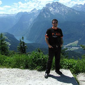 Фотография "Kehlsteinhaus («Орлиное гнездо») — альпийская резиденция гитлера на высоте 1834 м."