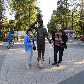 Фотография "Зеленогорск,2015 г.,памятник Г.Вицину,уроженцу города."