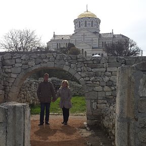 Фотография "Есть мужчины — камни, тянущие тебя вниз, а есть мужчины — крылья, дающие чувство полёта!"