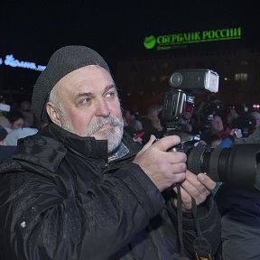 Фотография "Фото Сергея Ещёнко. А на фото я на открытии Новогодней ёлки в Мурманске. 2015."