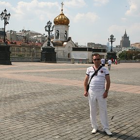 Фотография "У храма Христа Спасителя."