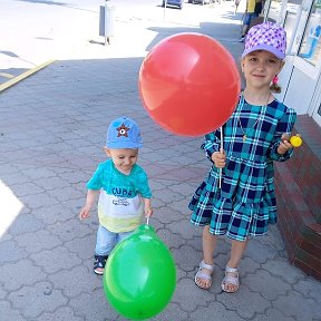 Фотография "Scumpii lu tatii🤩😘🥰♥️💙"