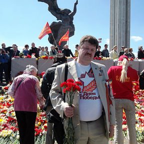 Фотография "9 мая у памятника за всех"