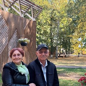 Фотография "Осенний ленинский сад и мы"
