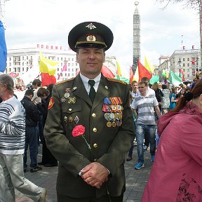 Фотография "9 мая 2011 г. на площади Победы в Минске."