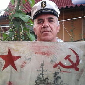 Фотография "Флаг ВМФ - это святое! Поздравляю  с праздником моряки!"