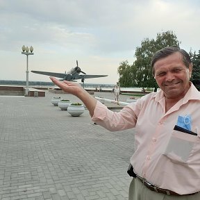 Фотография "Самолет Великой Отечественной войны - на моей руке!"