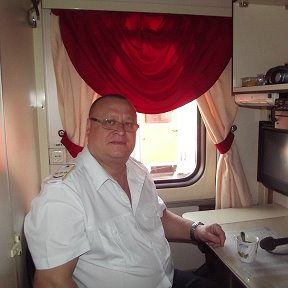 Фотография "последнее фото я в радиорубке май поезд 30 май 2012 год"