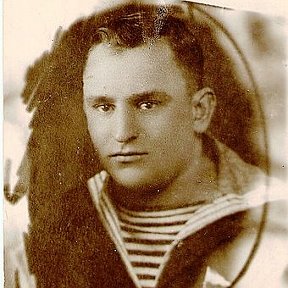Фотография "Наш дед,Цветушкин Иван Иванович.Погиб в августе 1942года в боях под Севастополем.Единственная сохранившаяся фотография."