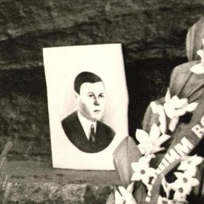 Фотография "Мой дедушка Шуст Григорий Федорович. Участник ВОВ погиб на Украине. Похоронен в городе Волноваха."