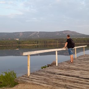 Фотография "Посёлок Уралец, Средний пруд, вид на гору Белую"