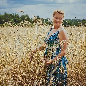 Фотография "Радуйтесь жизни, смейтесь от счастья, улыбок не прячьте назло всем несчастьям. Живите, любите, безумно и страстно. Грустить не спешите - ведь жизнь так прекрасна!!!"