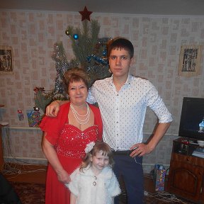 Фотография "бабуля с внуками 01.01.2016г."