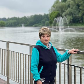 Фотография "На набережной Большого городского пруда в районе Савелки.,теперь уже родной город внука Зеленоград....гуляем!"