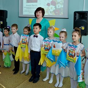 Фотография "Мой юбилейный творческий вечер. 29.02.2020 г.     Ребята из детского сада №86, группы "Речецветик" выучили стихотворения из моей новой книжки "В гостях у бабули".                  
         фото Татьяны Бутко."