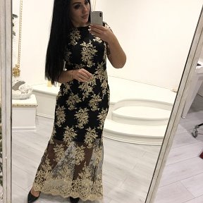 Фотография "Размер: 50, 52, 54, 56
Платье нарядное
Ткань итальянский дорогой гипюр"