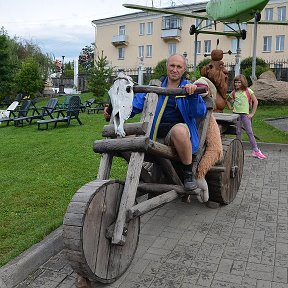 Фотография "Продается ТАЗ. Год выпуска неизвестен. Не гнилой, не битый. Заднеприводный. С сервисной книжкой. Пробег 12000 миль. Спидометр не смотанный."