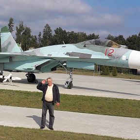 Фотография "Су-27. Последний  (увы, не крайний) самолёт, на который я переучивался и обучал будущих инженеров ВВС. Парк Патриот. 2017г."