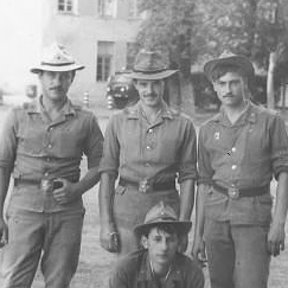 Фотография "я слева в белой панаме аэродром Цхакая 1989год"