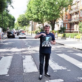 Фотография "London-Abbey road (июнь 2017). Это здесь они шли в 1969!"