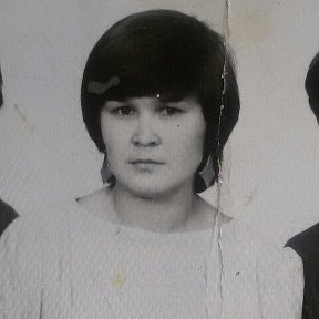 Фотография "г Ташкент 1987 г 27  04   мне 21 а девочкам по     12 лет"