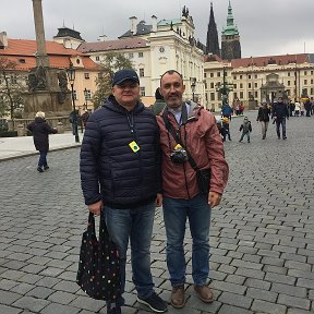 Фотография "...долгожданная встреча. На экскурссии, по дороге в резиденцию президента Чехии."