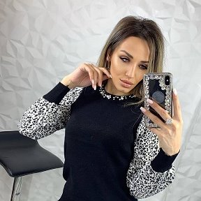 Фотография "💕В наличии!!💕 
 
💰Цена 37 руб.💰 
🖊Размер: единый 
🖊КОФТА Y6830"