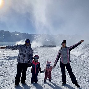 Фотография "Счастье иметь вас в моей жизни ❄️🌨️🗻🤍"