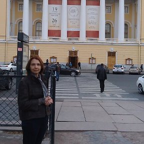 Фотография "Открытие сезона в Александринском, билетов нет уже как недели 3, нам сказали в кассе"