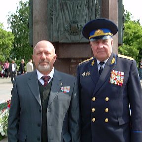 Фотография "Г .МОСКВА,28МАЯ ,Генерал -полковник Згерский и я."