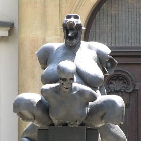 Фотография "памятник в Праге смерти и войны."