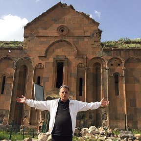 Фотография "Западная Армения.Кафедральный собор в г.Ани ,бывшая столица Армении,город 1001 церковей"