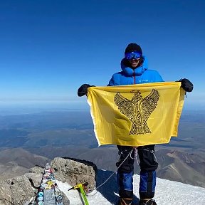 Фотография "Эльбрус западная вершина 5642 м,  самая высокая гора в Европе"