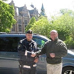 Фотография "В Стокгольме с шведским полицейским"