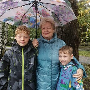 Фотография "первое сентября...младший внучек первоклассник...с праздником нас!!!!"