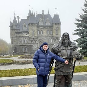 Фотография "04.11.2020
Село Хрящевка Ставропольского района Самарской обл. Замок Гарибальди."