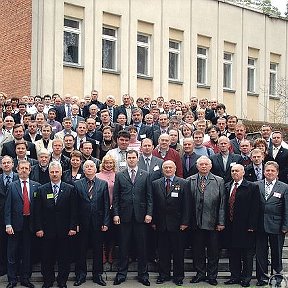 Фотография "г. Пенза, 27.04.10г.  В первом ряду с двумя звездами Героя Советского Союза -- летчик-космонавт Владимир Джанибеков, реальный прообраз культового фильма "САЛЮТ-7""