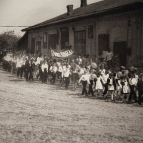 Фотография "Вот такое количество учащихся было в Н-Ландехе 1975г."