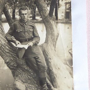 Фотография ",Фотография моего отца перед войной на учебе перед войной ( ВОВ ), погиб вечная память всем погибшим."
