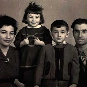 Фотография "Фото 1961 г. Родители, брат и я"