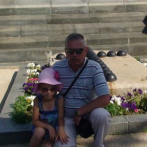 Фотография "С внучкой Валерией в Севастополе"