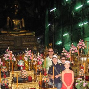 Фотография "Моя Семья. Тайланд. Королевский Дворец. 2008г."