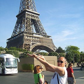 Фотография "эту махину не удержать (Париж-Эйфелева башня)"