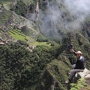 Фотография "В 300 м (по вертикали)по до мной город инков-Machupicchu"