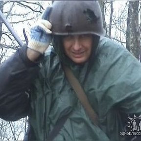 Фотография "Январь 2008.Туапсинский р-н. На охоте нашел каску"