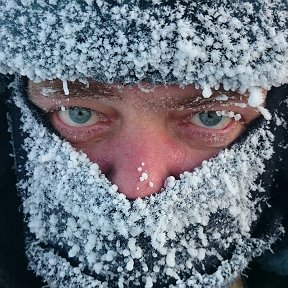 Фотография "СУРОВАЯ ПОГОДА НЕ ПУГАЕТ ОТВАЖНЫХ ЛЮДЕЙ"