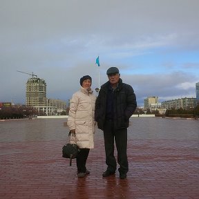 Фотография "Домосед. Был в г.Актау 40лет назад. Поехал, т.к там живет младшая дочь Майя."